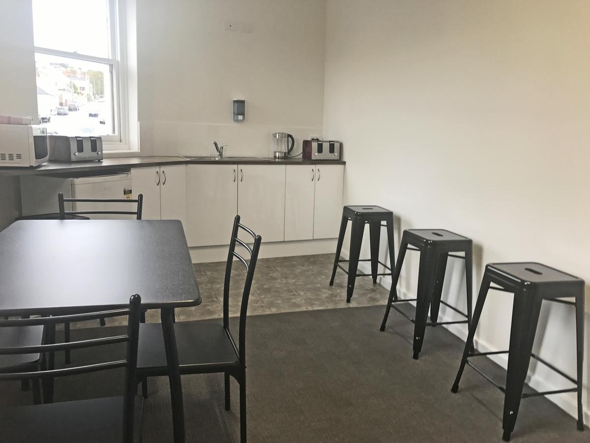 Okeefes Hotel Backpackers Λόντσεστον Εξωτερικό φωτογραφία