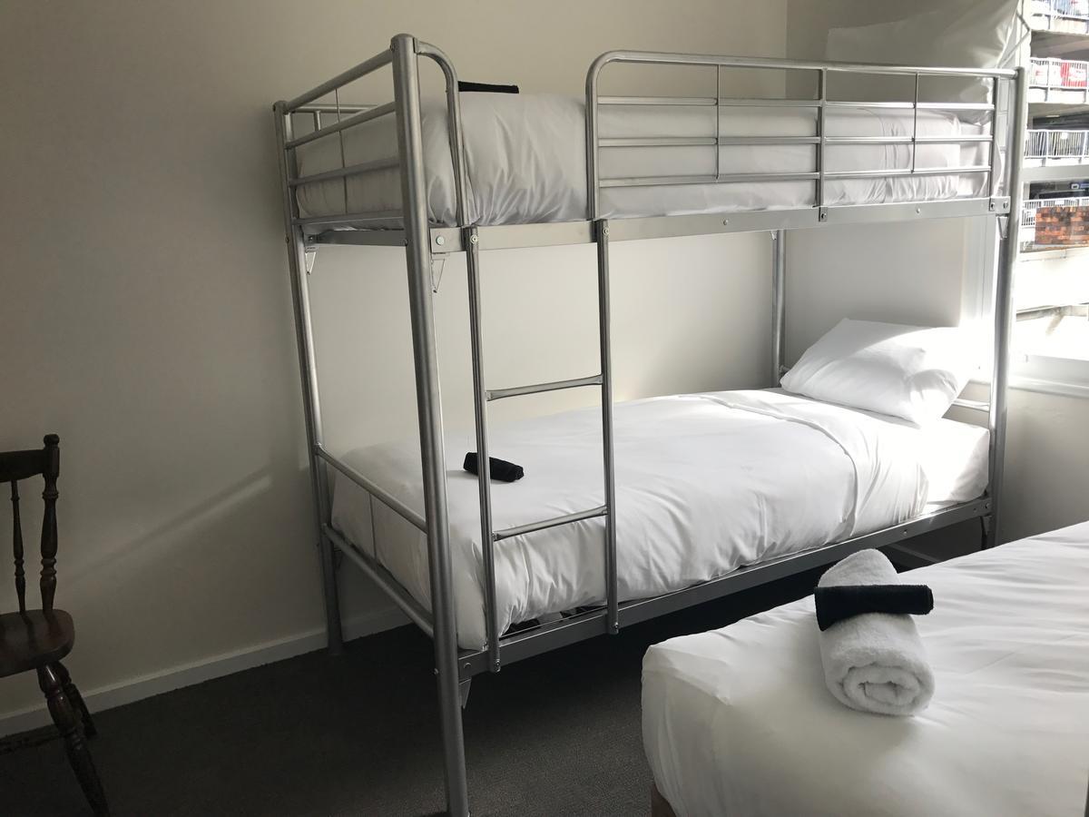 Okeefes Hotel Backpackers Λόντσεστον Εξωτερικό φωτογραφία