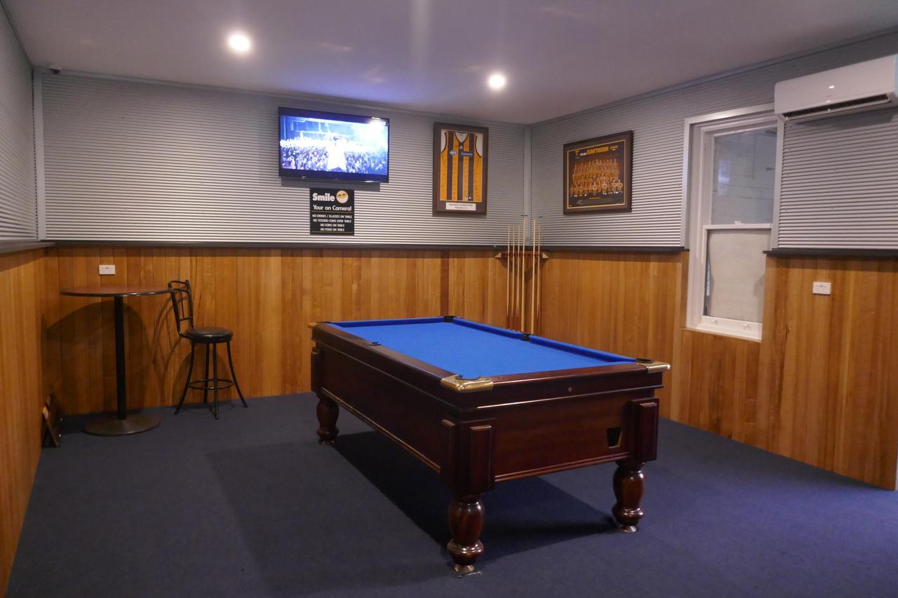 Okeefes Hotel Backpackers Λόντσεστον Εξωτερικό φωτογραφία